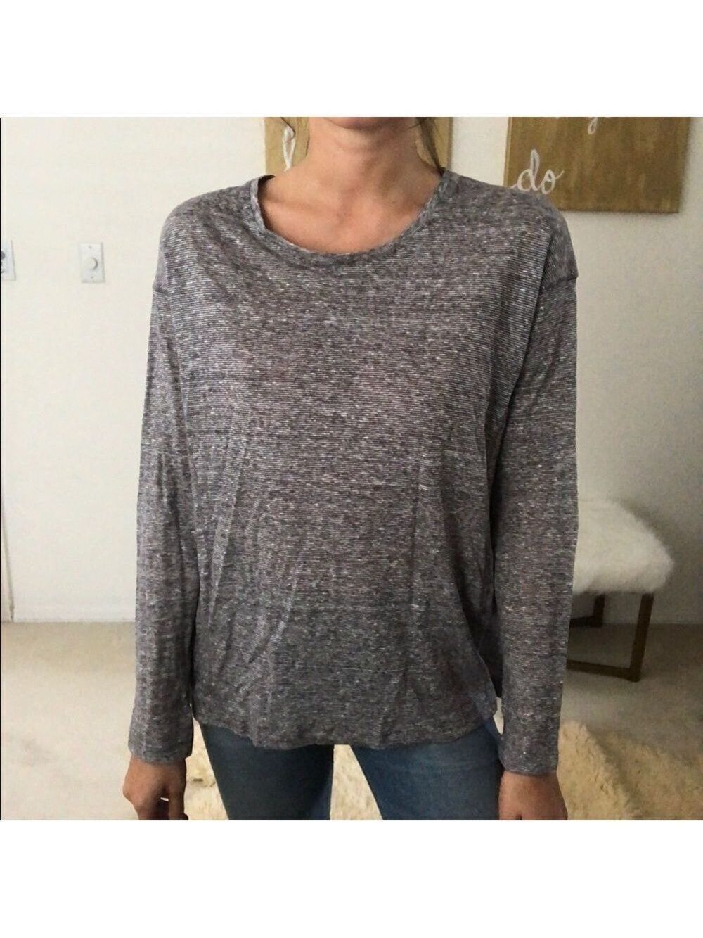 Closed striped long sleeve tee